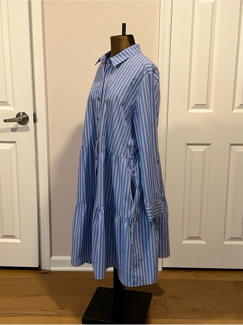Chico’s Blue & White Striped Button-Down Tiered Shirt Dress size 4 US 20 - Picture 4 of 11